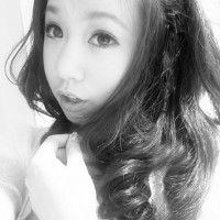 我像个疯子一样想念你_时尚个性女生QQ头像