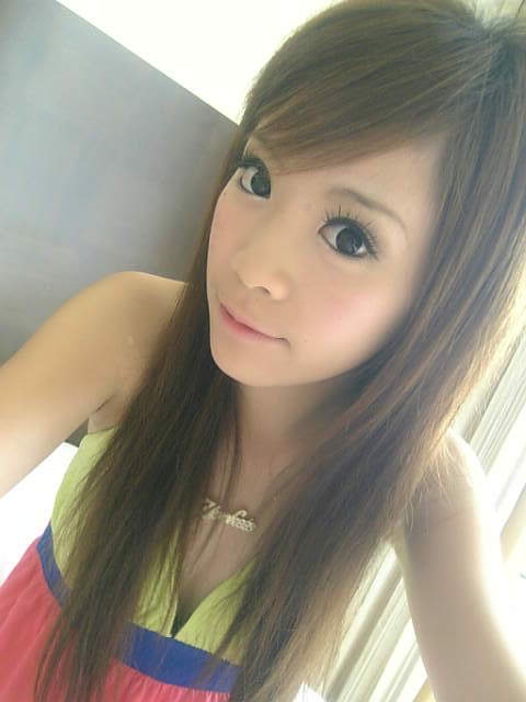 头像席卷我的女生_2011非个性泪水美女QQ空头像自拍欧美主流双眼图片