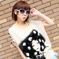 嘲笑自己的多愁善感_意境情景女生唯美QQ头