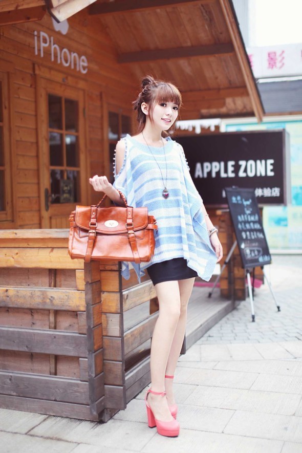 思念就跟爱情一样_可爱的浪漫女生QQ空间图