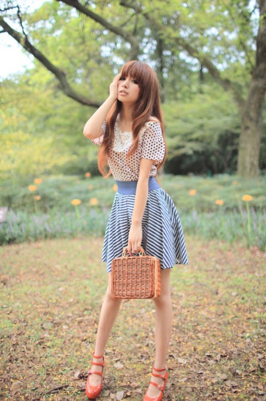 清新唯美的甜美女生非主流系列图片_听着一首