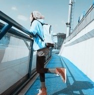 潮流忧郁蓝色系qq女生头像_爱情一个漂亮而荒