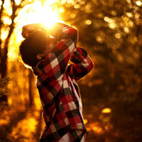 英俊韩范的男生个性qq头像_撑把小晴伞等半个