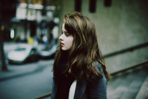 烟能戒掉你却怎么也戒不掉_好看情感意境的q