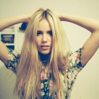 欧美非主流唯美女生个性qq头像_心不在所有东