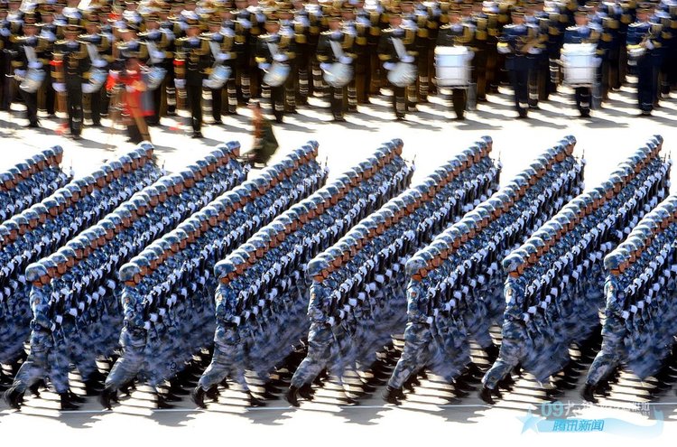 国庆60年大阅兵之徒步方队图片精选(1)_QQ下