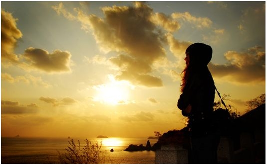 感叹人间的冷漠_女生非主流签名图片_QQ下载