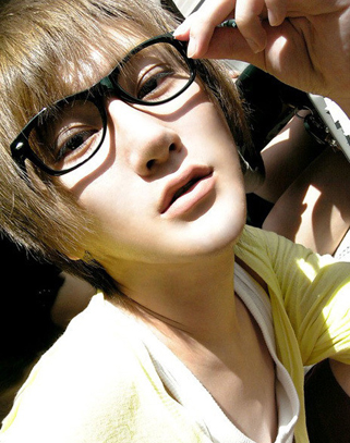 QQ空间主页形象素材_像女生一个清秀的梦幻