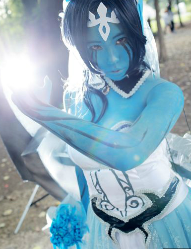 LOL莫甘娜COS欣赏 美女COS莫甘娜鬼魂新娘