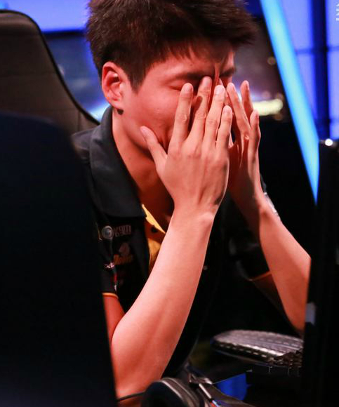 LOLS4半决赛皇族vsOMG现场图集 OMG梦碎首