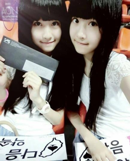 台湾双胞胎姐妹花图片 可爱清纯的姐妹qq空间