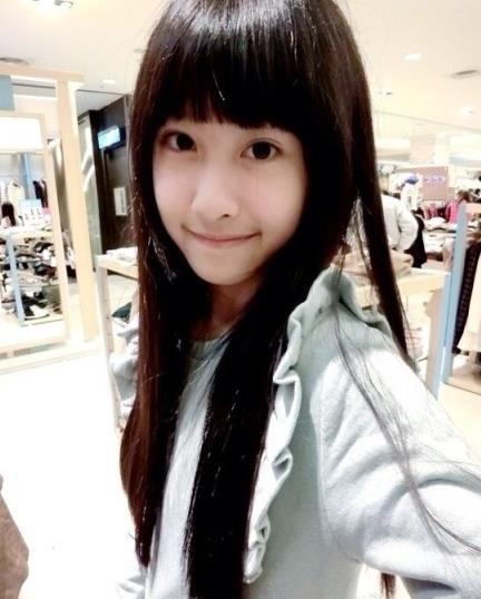 台湾双胞胎姐妹花图片 可爱清纯的姐妹qq空间