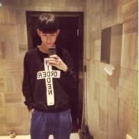 最新唯美意境qq男生头像 承诺在分手时成了笑