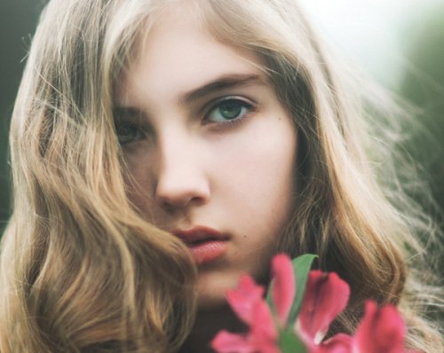 我不怕万人阻挡只怕自己投降 简短霸气的微信