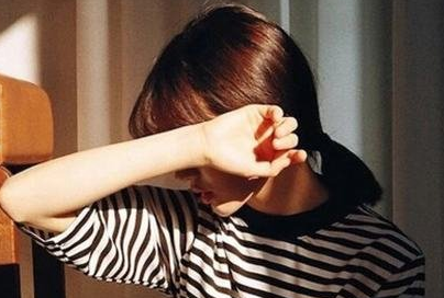 2015爱情qq个性签名大全 暗恋一个人的伤感说