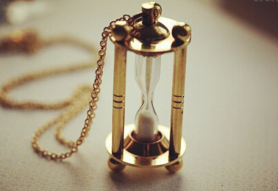 伤感说说看完哭了那种带图片精选 怎么陪你从