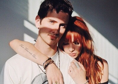 真情相伴的情侣网名超拽 听说深爱是场谋杀_腾